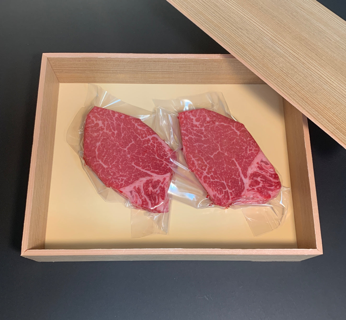 博多和牛・ヒレステーキ(150g x 2枚)