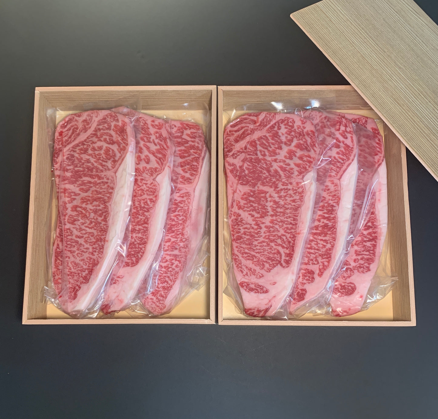 博多和牛・サーロインステーキ(250g x 6枚)