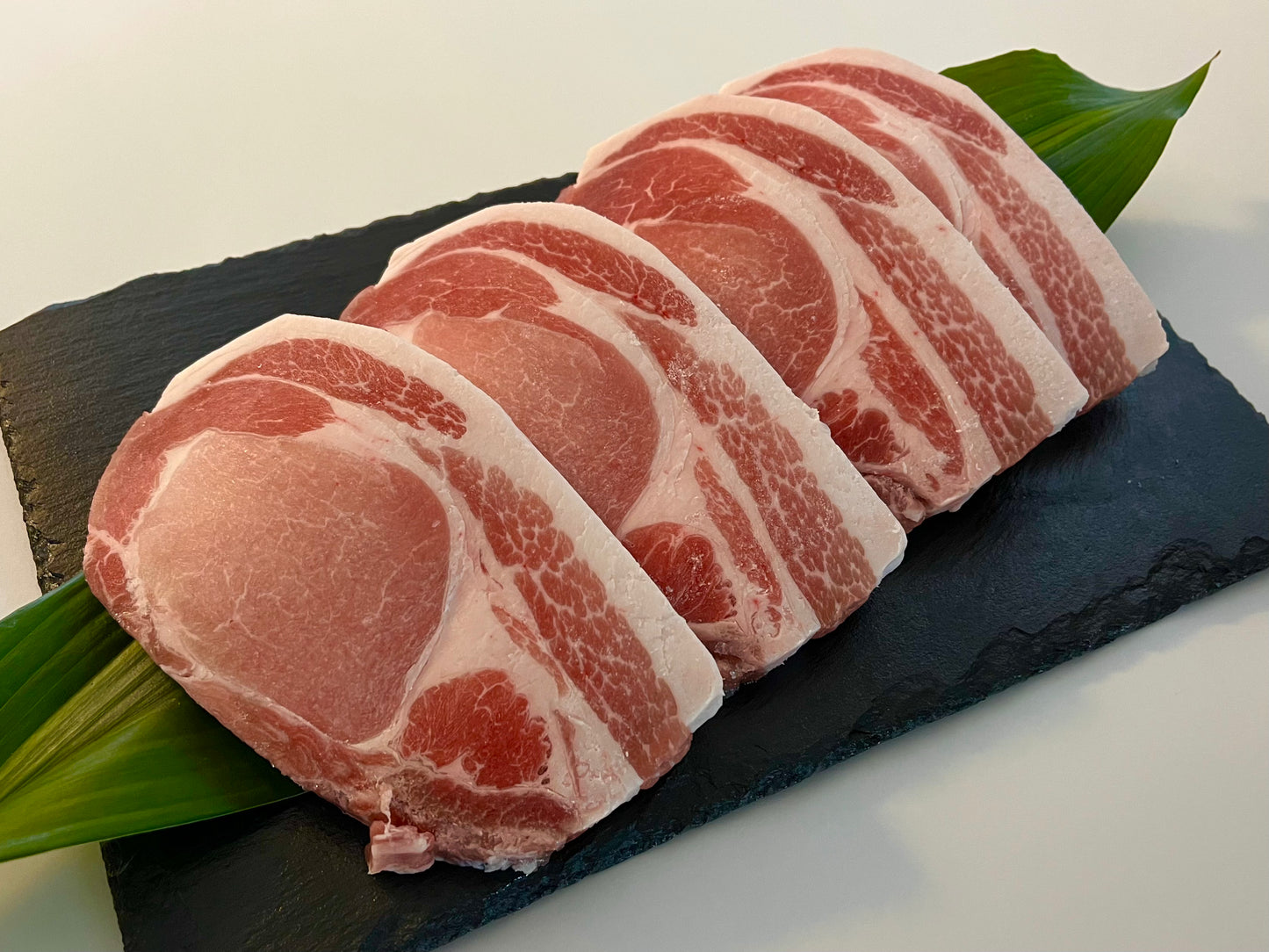 茶美豚・厚切りロース・とんかつ/ソテー用(120g x 8枚)